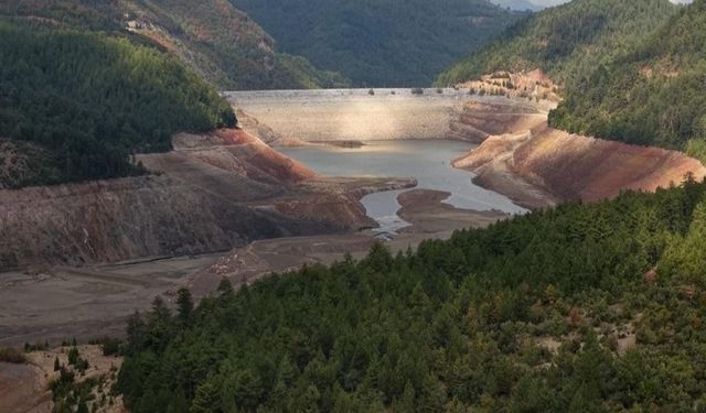 Bursa'da barajların doluluk oranı yüzde 1’e geriledi