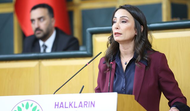 Tülay Hatimoğulları: Barışın önündeki engellerden biri CHP'ye operasyonlar