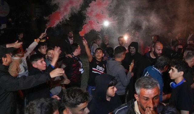 Gençlerbirliği taraftarından protesto: ‘Başkan, Genel Kurul ile belirlensin’