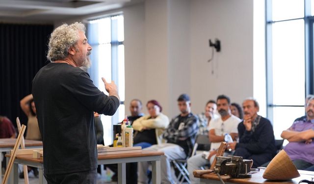 Etimesgut’ta gelenekten geleceğe: ‘Kökten Tınıya’ atölyesi yoğun ilgi gördü