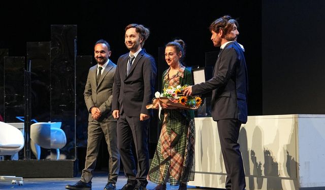 Etimesgut 2. Uluslararası Kent Tiyatro Festivali’nde “Öteki” oyunu büyük ilgi gördü