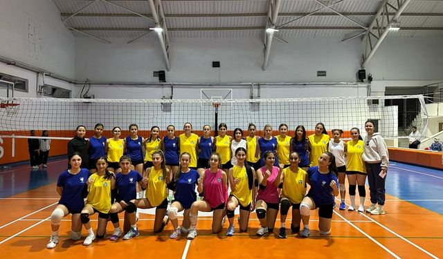Mamak Belediyesi Voleybol Takımı yeni sezona hazır