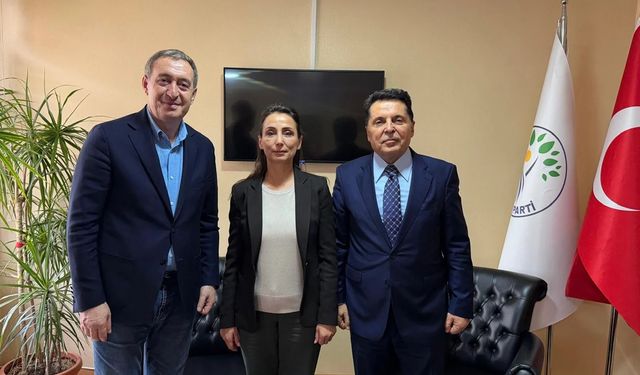 Ahmet Özer, DEM Parti Eş Genel Başkanları ile görüştü
