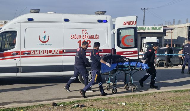TIR, taksi ve ticari araca çarptı: 2 ölü, 3 yaralı