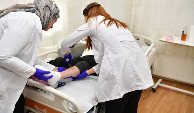 Sağlık çalışanlarının nöbet ücretlerine sınırlama getiren hüküm iptal edildi