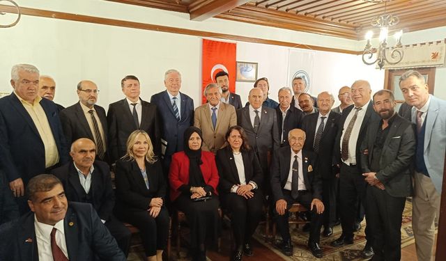 Rektör Prof. Dr. Kadirhan Sunguroğlu ‘Enine Boyuna Sağlıklı Yaşam’ı anlattı