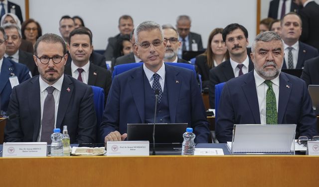 Bakan Memişoğlu: Bu yıl 233 bin hekimimizden, sadece 412'si yurt dışına gitti