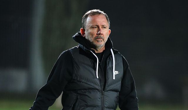 Sergen Yalçın yıldız futbolcuyu kızağa çekiyor!