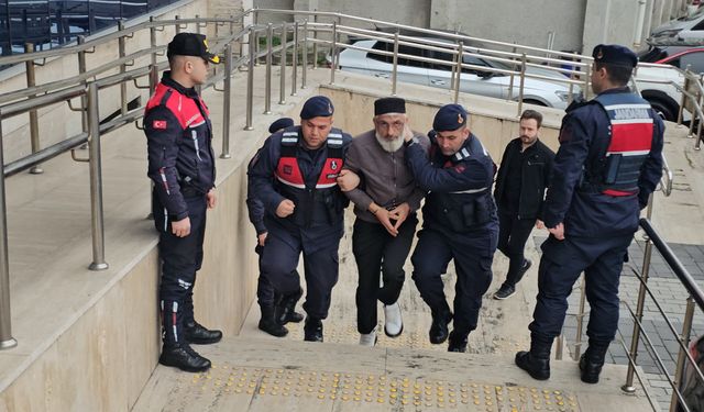 Boşanma aşamasındaki eşini ve kayınvalidesini öldüren şüpheli adliyede