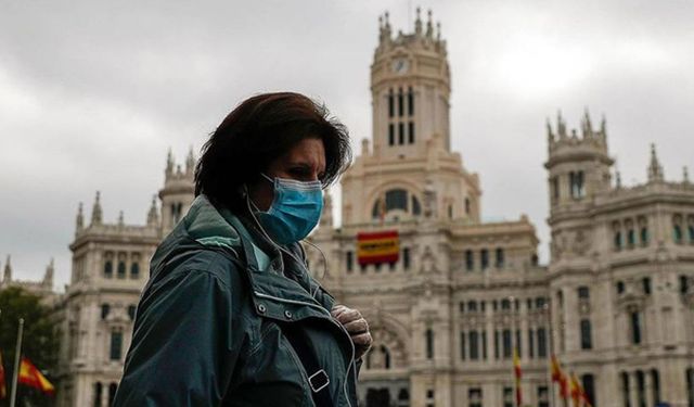 İspanya’da salgın alarmı: Maske ve evden çalışmaya dönülüyor!
