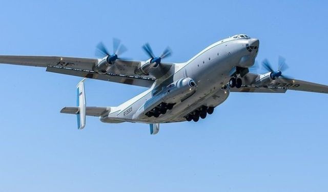 Rusya'da askeri uçak düştü!