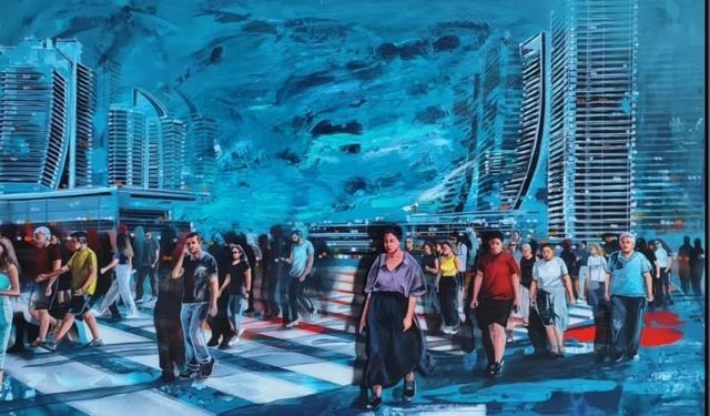 ‘Şehrin Yüzleri’ temasıyla modern şehirde yalnızlığı resmediyor