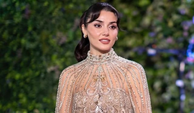 Hande Erçel'in pozlarına dünyaca ünlü sosyetik güzelden yorum