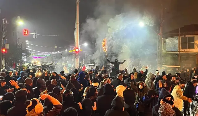 İran'daki protestolarda hayatını kaybedenlerin sayısı 5 bin 848'e yükseldi