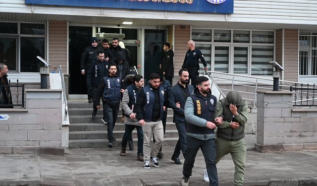 Kırıkkale merkezli 3 ilde yasa dışı bahis operasyonu: 25 gözaltı