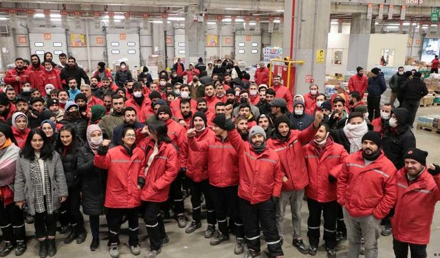 İş bırakan Migros depo işçilerinden yurttaşlara boykot çağrısı