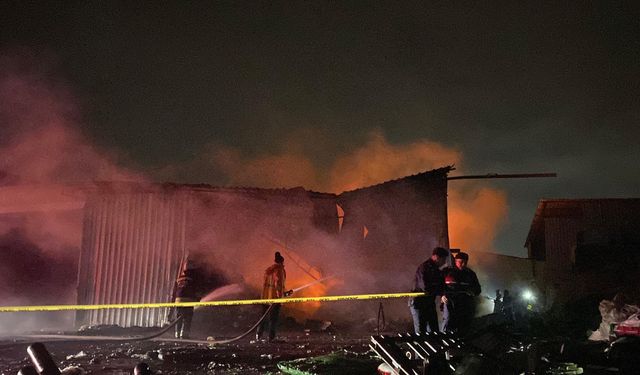 Tekirdağ'da geri dönüşüm tesisinde yangın