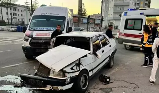 Mardin’de minibüs ile otomobil çarpıştı: 6 yaralı