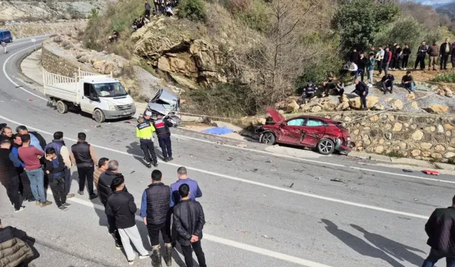 Alanya'da zincirleme kaza: Ölü ve yaralılar var