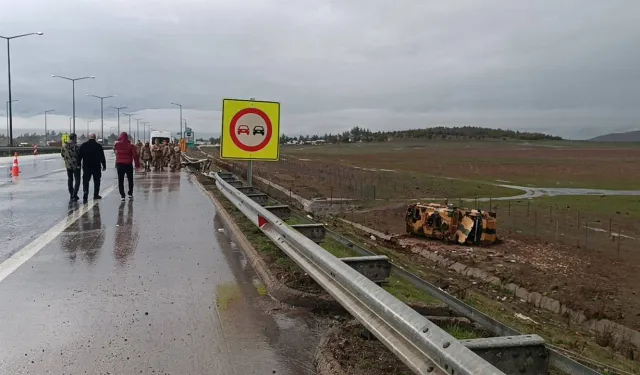 Gaziantep'te askeri araç devrildi; 10 yaralı