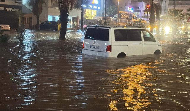 Bodrum’da yağış uyarısının ardından okullara 1 gün ara verildi