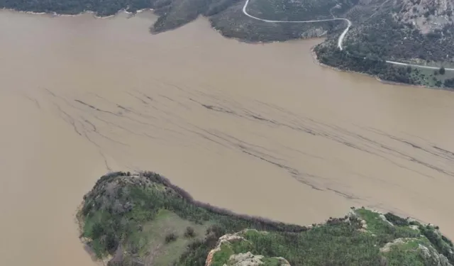 Sağanak yağış sonrası baraj doldu, belediyeden taşkın uyarısı geldi!