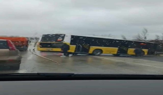 Büyükçekmece'de İETT kazası: 5 yaralı