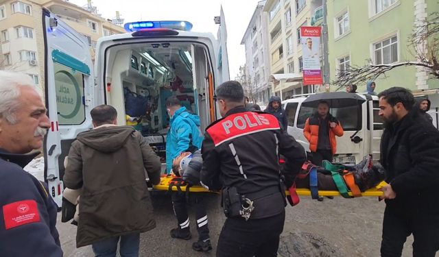 Dükkan sahibi, kiracısı tarafından ayağından vuruldu