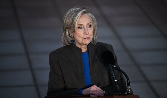 Epstein soruşturması: Hillary Clinton Trump’ın ifade vermesini talep etti