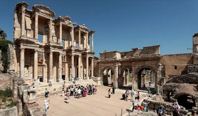 Emeklilere müze ve tiyatro müjdesi!