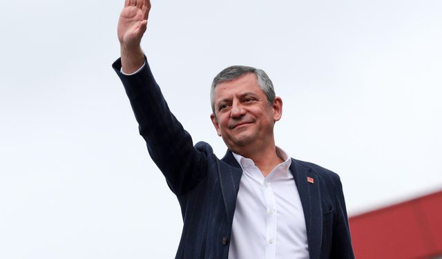 Özgür Özel, Niğde’den Erdoğan’a seslendi: ‘Depremzedeye senet imzalatmayalım’