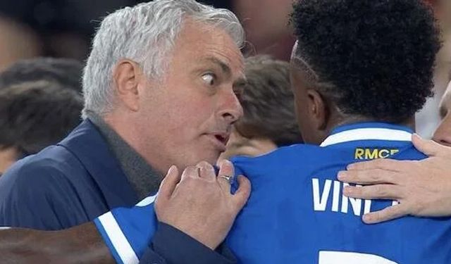 Şampiyonlar Ligi’nde ırkçılık iddiası: Vinicius Junior sahayı terk etti
