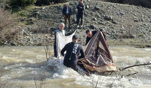Kayıp olarak aranan kadın derede ölü bulundu