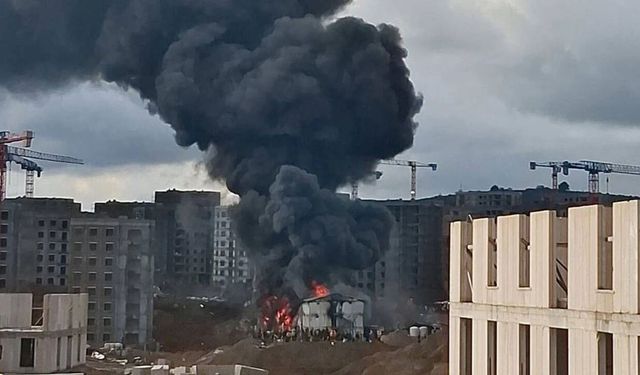 Tuzla’da işçilerin kaldığı konteynerlerde çıkan yangın söndürüldü