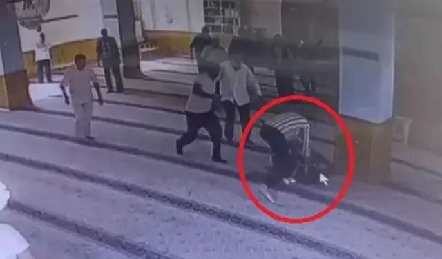 Camide komşusunu bıçaklayıp öldüren sanığa ‘tahrik indirimi’ uygulandı