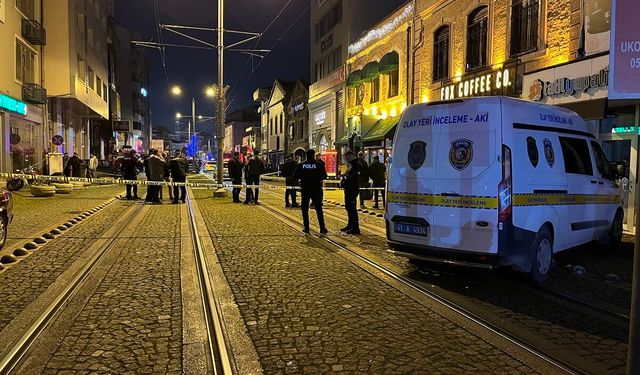 Eğlence mekanına silahlı saldırı; 2 ölü, 3 yaralı