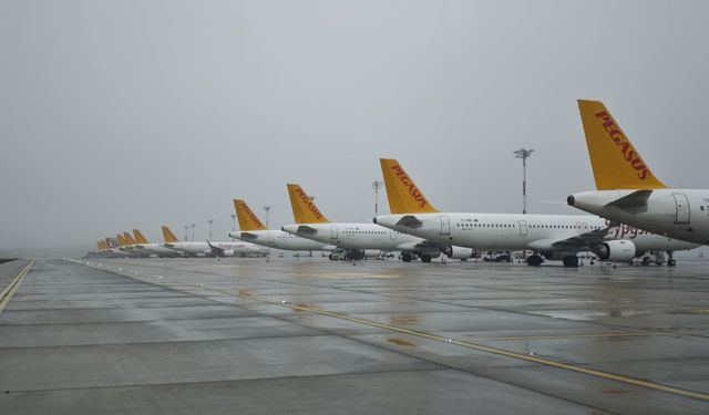 Sabiha Gökçen Havalimanı'nda uçuşlara yağmur engeli