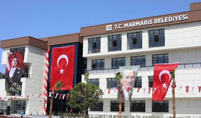 Marmaris Belediyesi'nde 'rüşvet' soruşturmasında gözaltına alınan 13 kişi adliyede