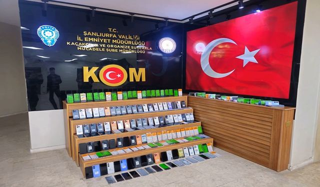 Otomobilin tamponunda 4 milyon liralık kaçak telefon ele geçirildi