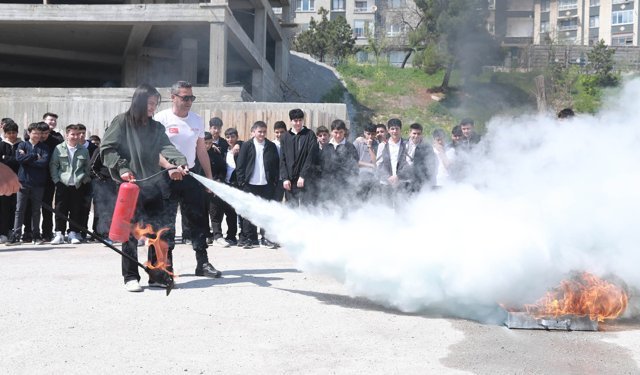 Keçiören'de gençler afetlere karşı bilinçleniyor