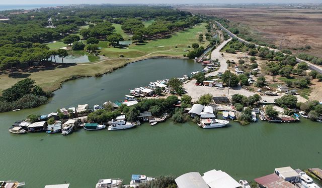 Antalya'da nehir kıyısındaki konteynerlar yıkılacak