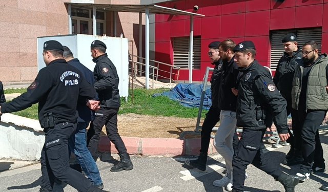 Öğretim üyesi olamayınca 512 milyon lira dolandırdı!