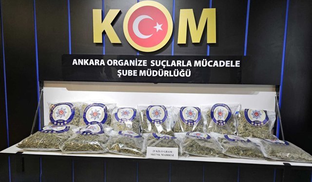 Ankara'da 25 kilo skunk ele geçirildi; 2 gözaltı