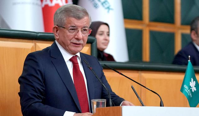 Davutoğlu'ndan ekonomi uyarısı: Şirketlerimizi sudan ucuz hale getirdiniz