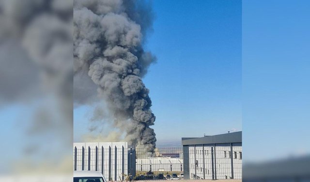 Ankara'da boya fabrikasında yangın!
