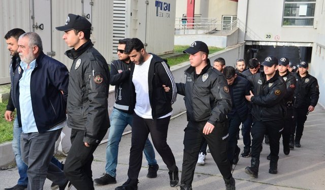 Adana merkezli 8 ilde 'Bayğaralar suç örgütüne operasyonda 287 şüpheli adliyede