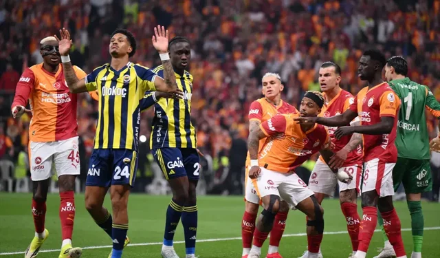 Şampiyonluk düğümü çözülmedi; Fark 4 puana düştü