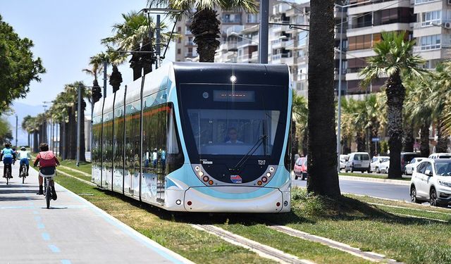 İzmir'de ekmekten sonra ulaşıma da zam geldi!