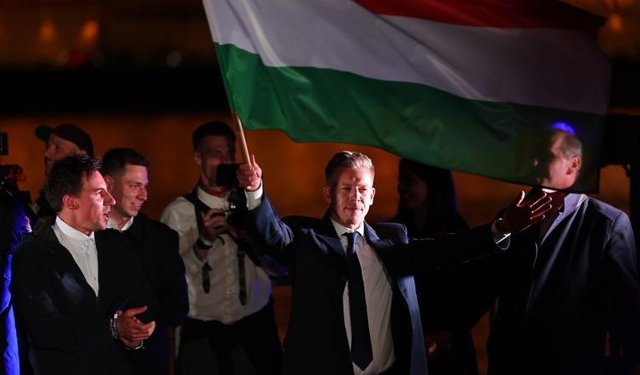 Seçimi kazanan Magyar'dan Macarlar'a çağrı: Ülkemizi terk eden herkes geri dönsün