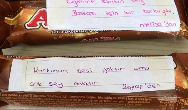 Ortaokul öğrencilerinden öğretmenlere çikolatalı not!